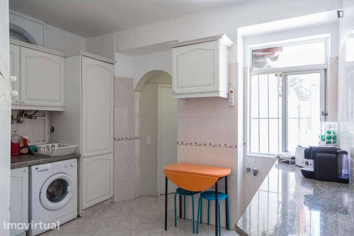 Quarto - localizado em Penha de França Lisbon - Grande imagem: 5/12