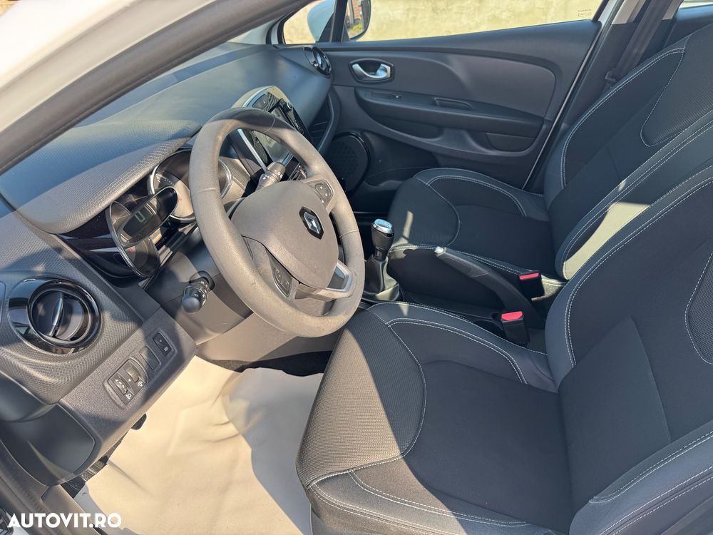 Renault Clio - 11