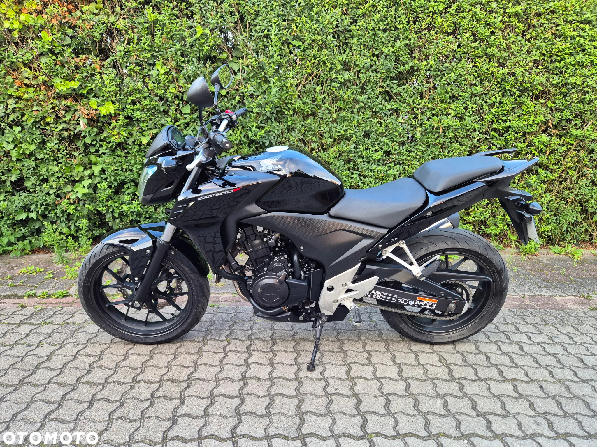 Honda CB - 12