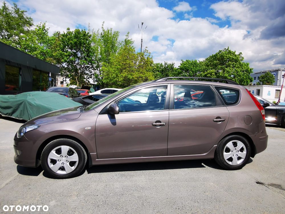 Hyundai i30 1.6 Comfort EU5 - 3