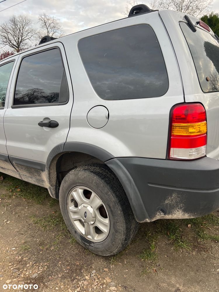 Ford Escape - 4