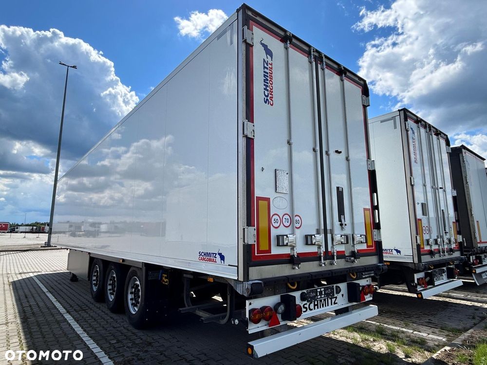 Schmitz Cargobull ThermoKing SLXi300; Dopplestock; Uchwyty promowe, Paleciara - 8
