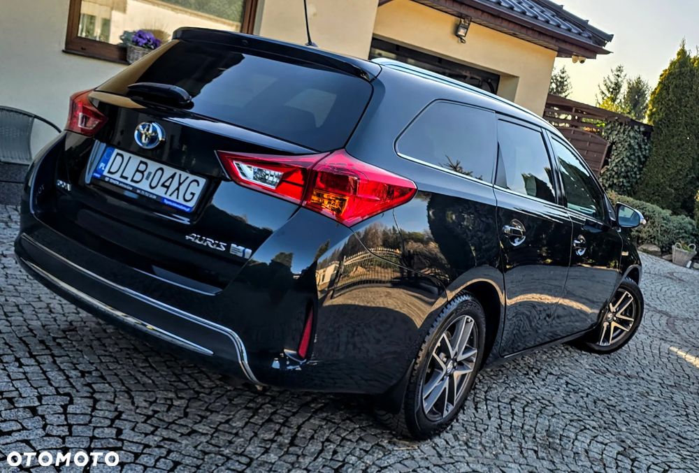 Toyota Auris 1.8 HSD Prestige - 4