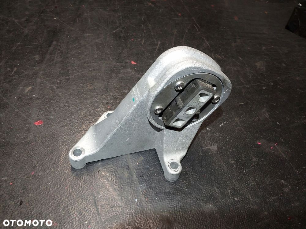 VOLVO XC90 4.4 V8 GÓRNA ŁAPA GŁOWICY UCHWYT MOCOWANIE WSPORNIK 62433146 - 1