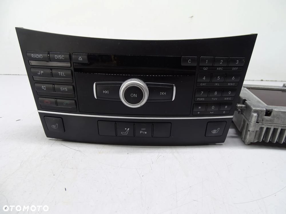 E KLASA W212 Radio monitor 2129004910 - 3