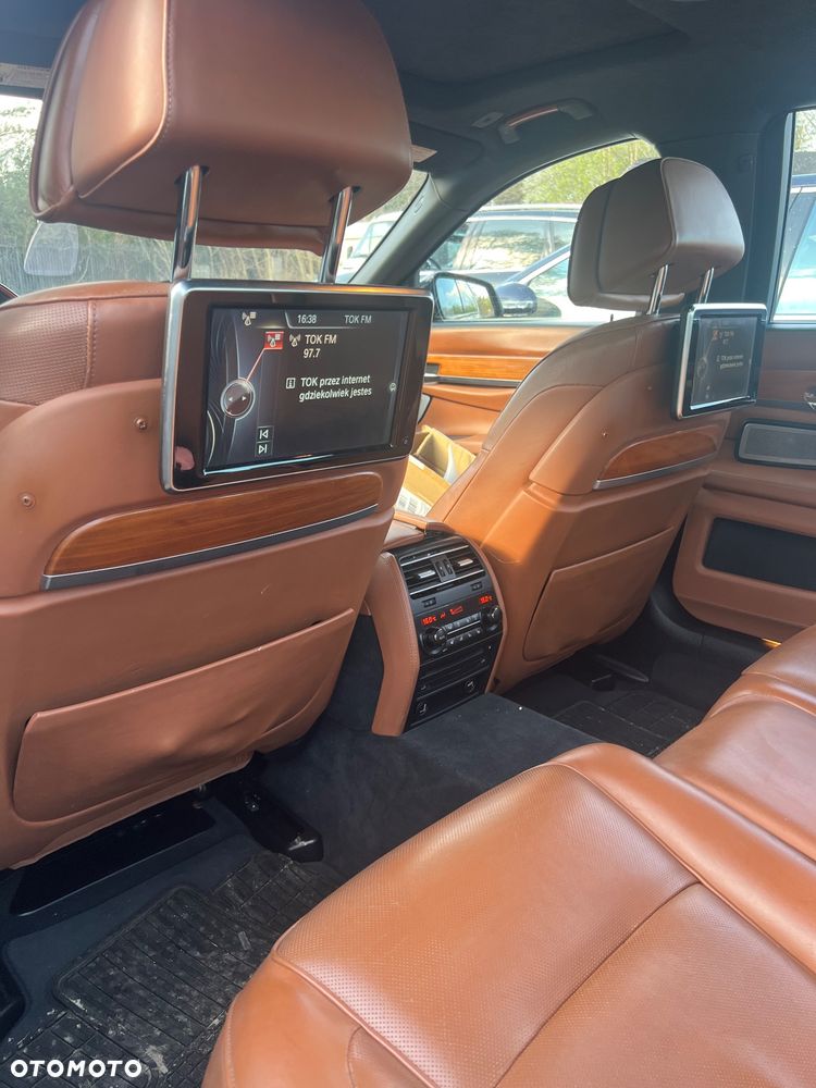 BMW Seria 7 760i L - 27