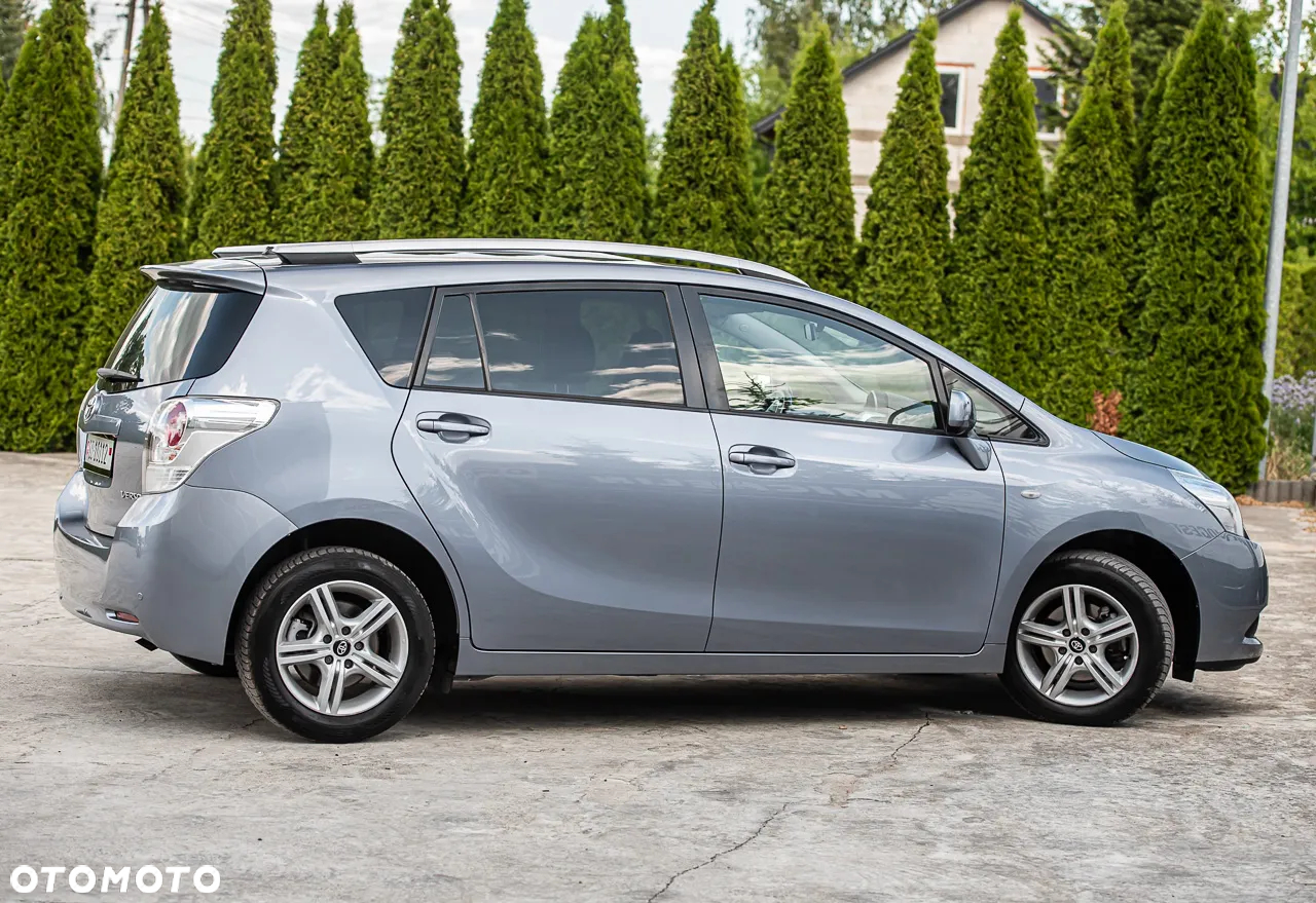 Toyota Verso 1.8 Premium MS - 14