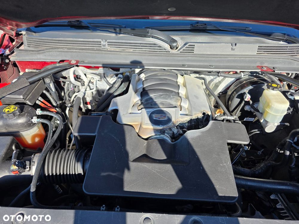 Cadillac Escalade ESV 6.2 V8 AWD AT Premium - 24
