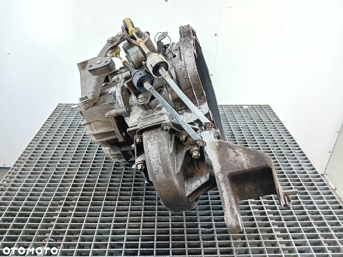 SKRZYNIA BIEGÓW MANUALNA OPEL ASTRA J 55575539  M32 1.4 16V - 5
