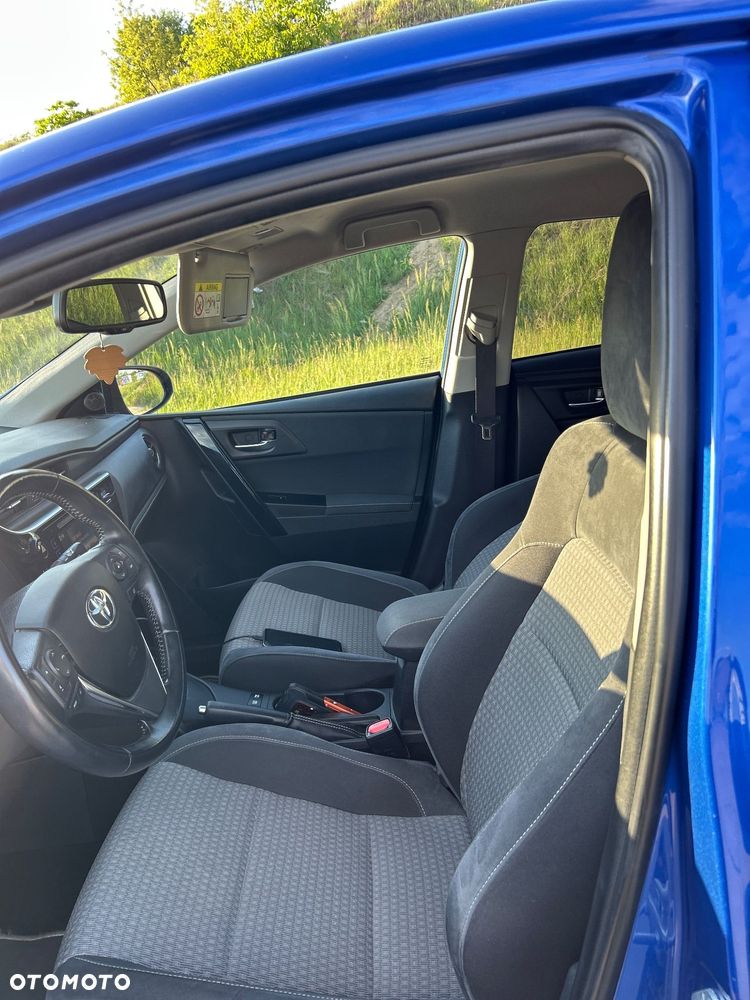 Toyota Auris - 8