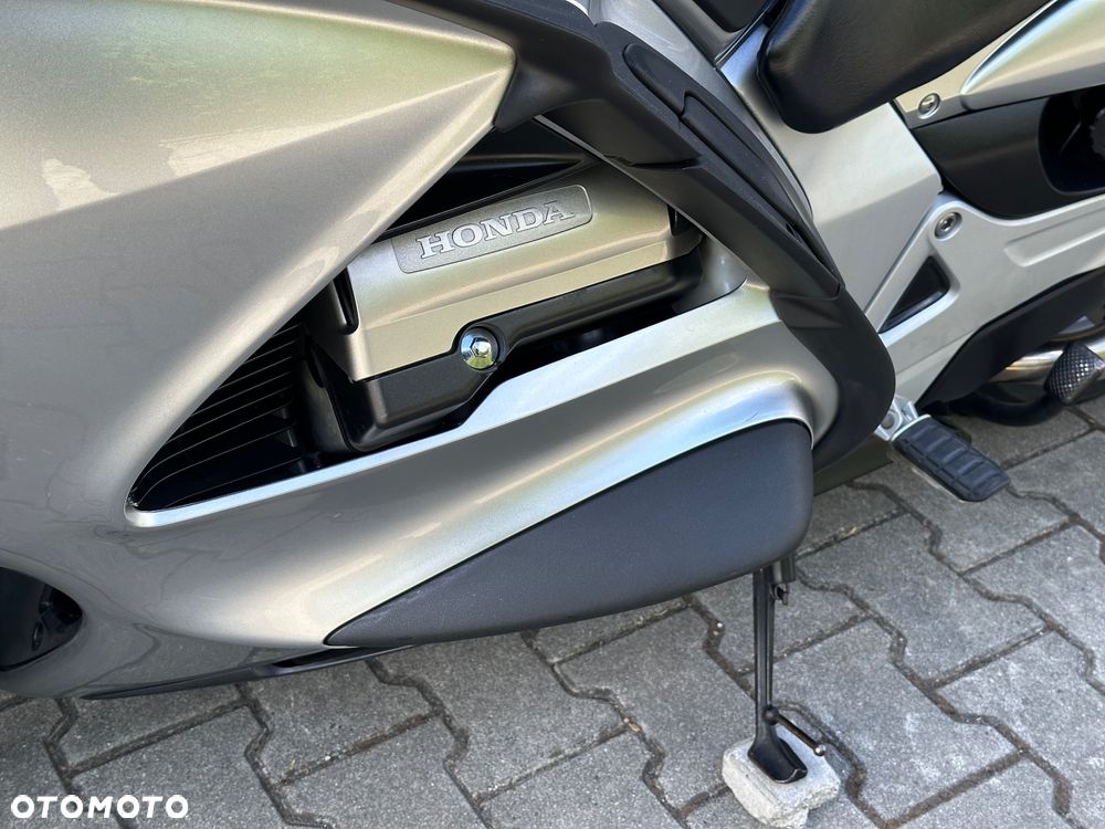Honda ST - 24