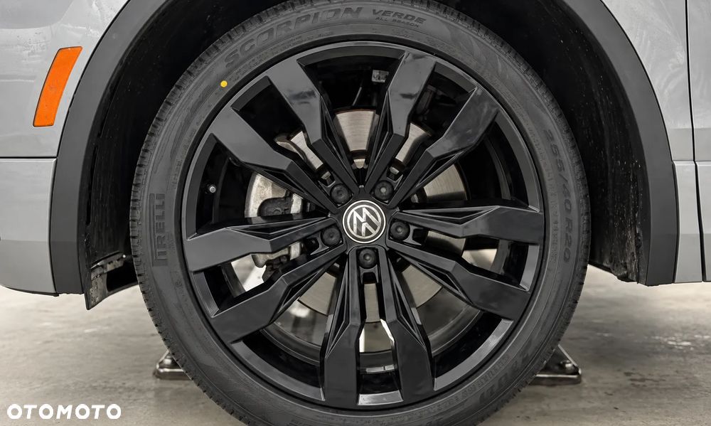 Volkswagen Tiguan - 19