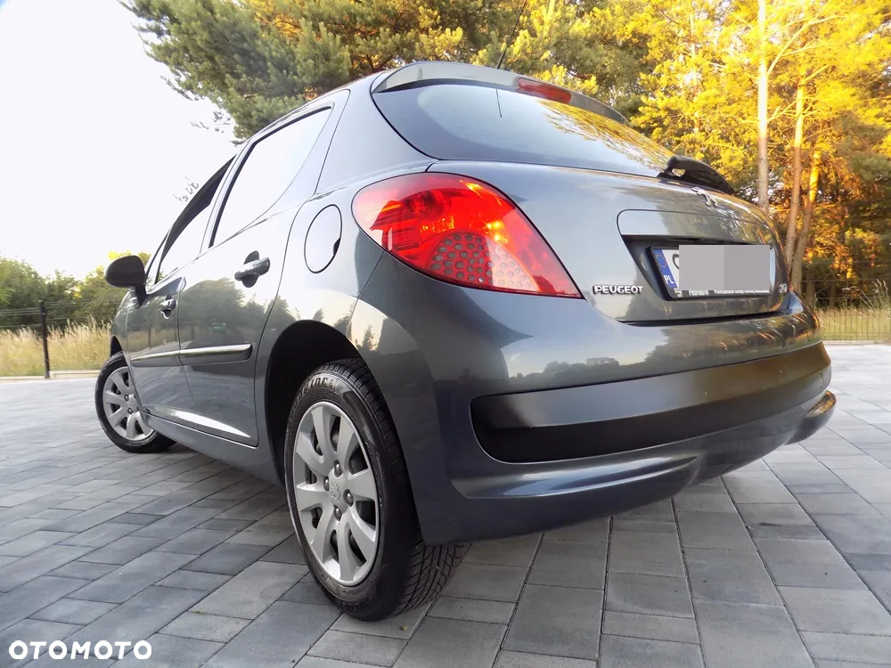Peugeot 207 1.4 16V Trendy - 11