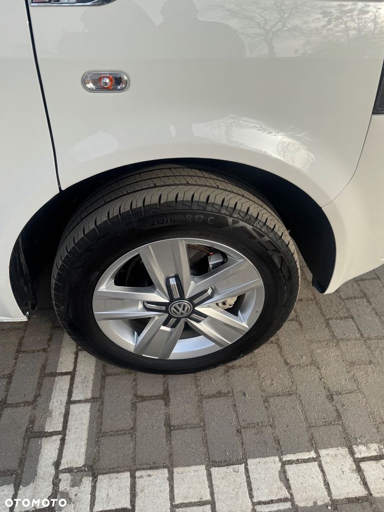 Volkswagen Caravelle - 25