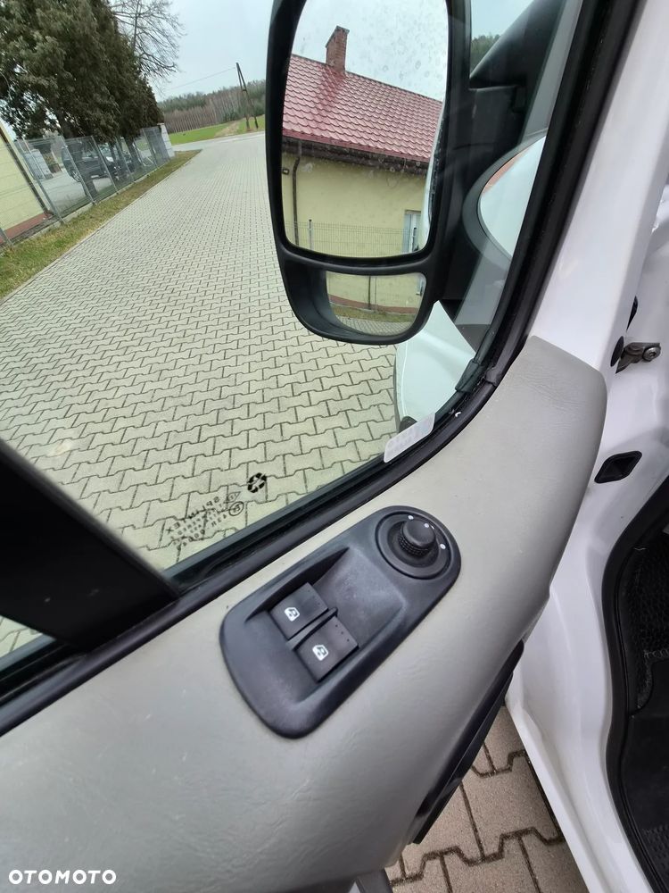 Opel Vivaro - 26