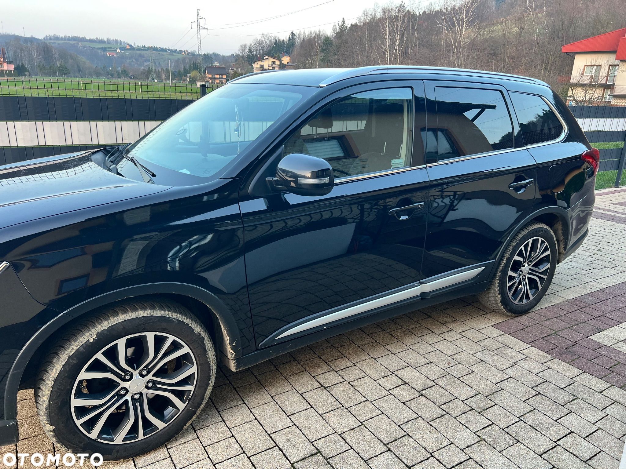 Mitsubishi Outlander 2.0 Intense + 4WD CVT - 1