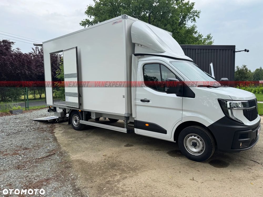 Renault MASTER Nowy Kontener + Winda 750KG