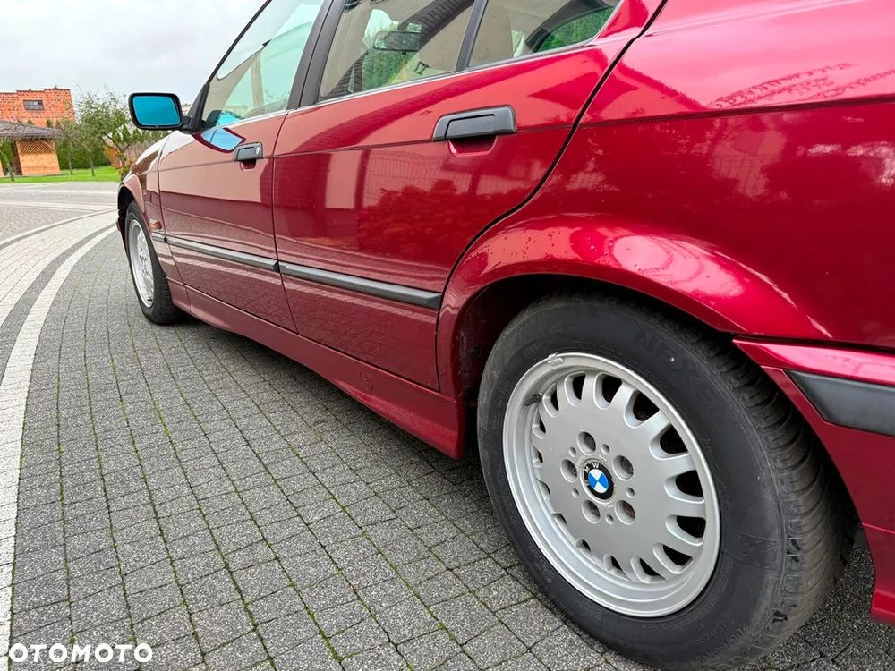 BMW Seria 3 316i - 15