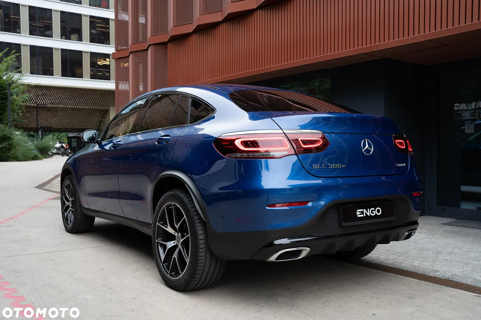 Mercedes-Benz GLC Coupe 300 e PHEV 4-Matic AMG Line - 2