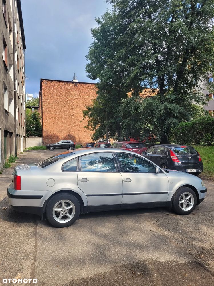 Volkswagen Passat 1.8 Comfortline - 21