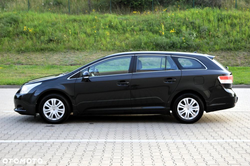 Toyota Avensis 2.0 D-4D Sol - 24