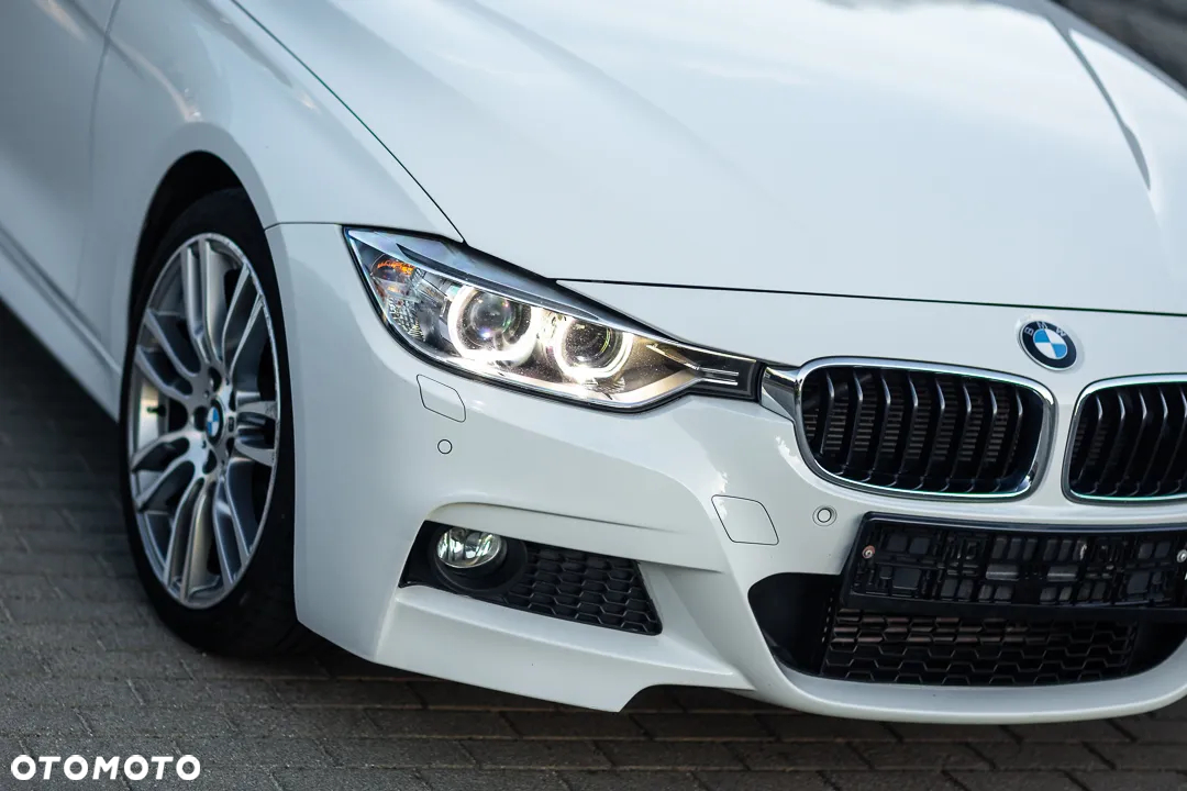 BMW Seria 3 330d xDrive M Sport - 5