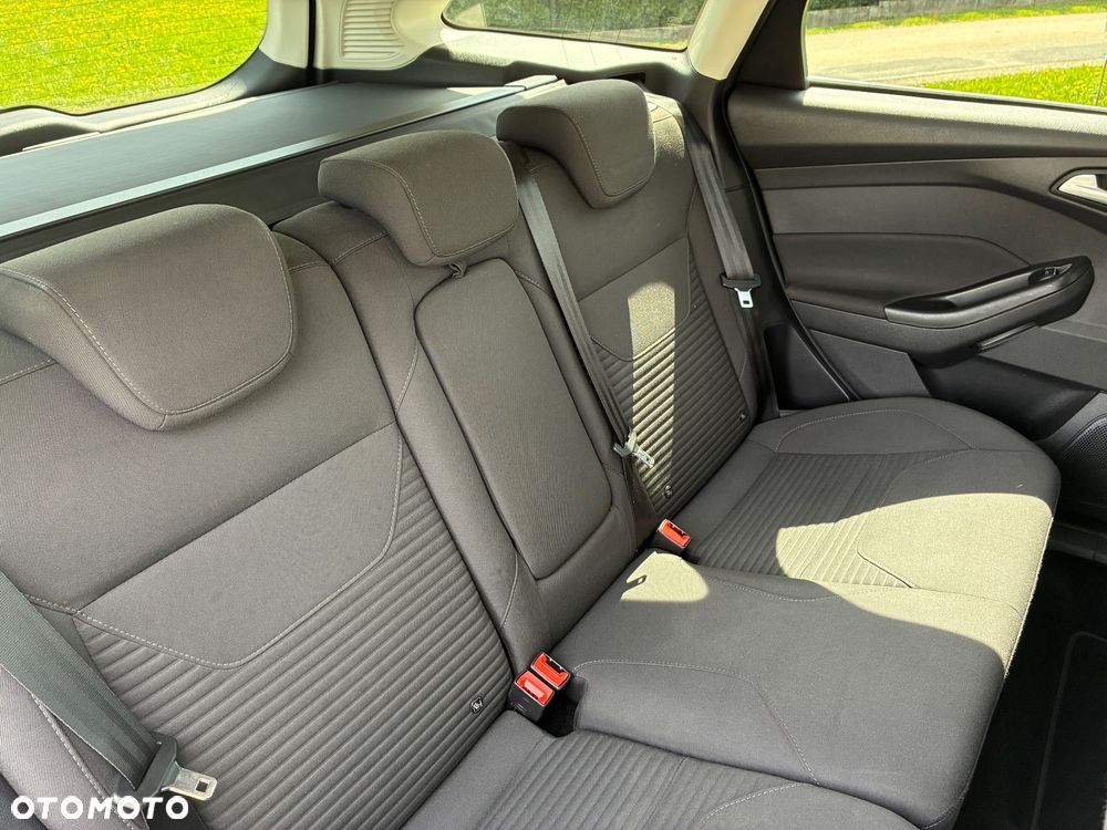 Ford Focus 1.0 EcoBoost Titanium - 11