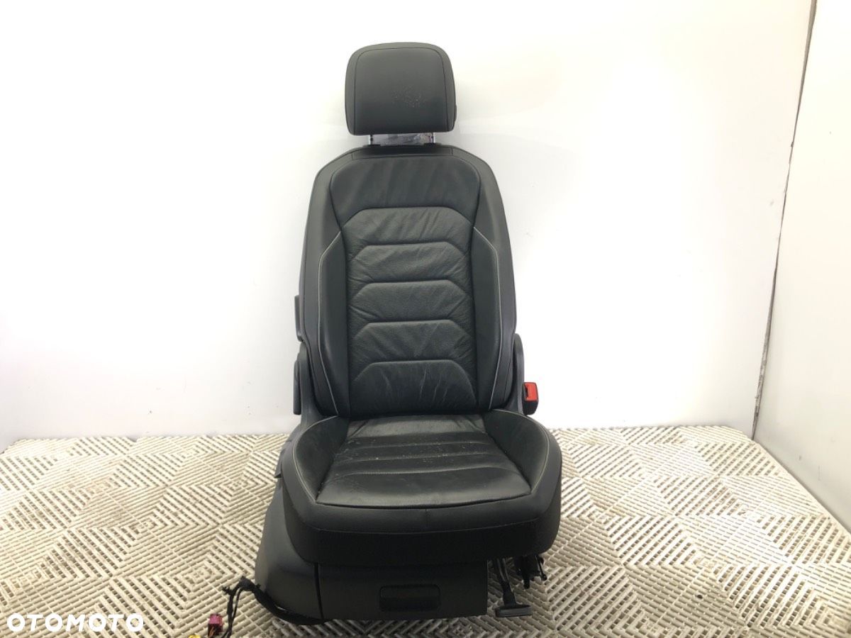 FOTEL PRAWY PRZÓD - 999.00 PLN - VW TIGUAN ALLSPACE (BW2, BJ2) 2017 - 2022 2.0 TSI 4motion 140 kW - 1