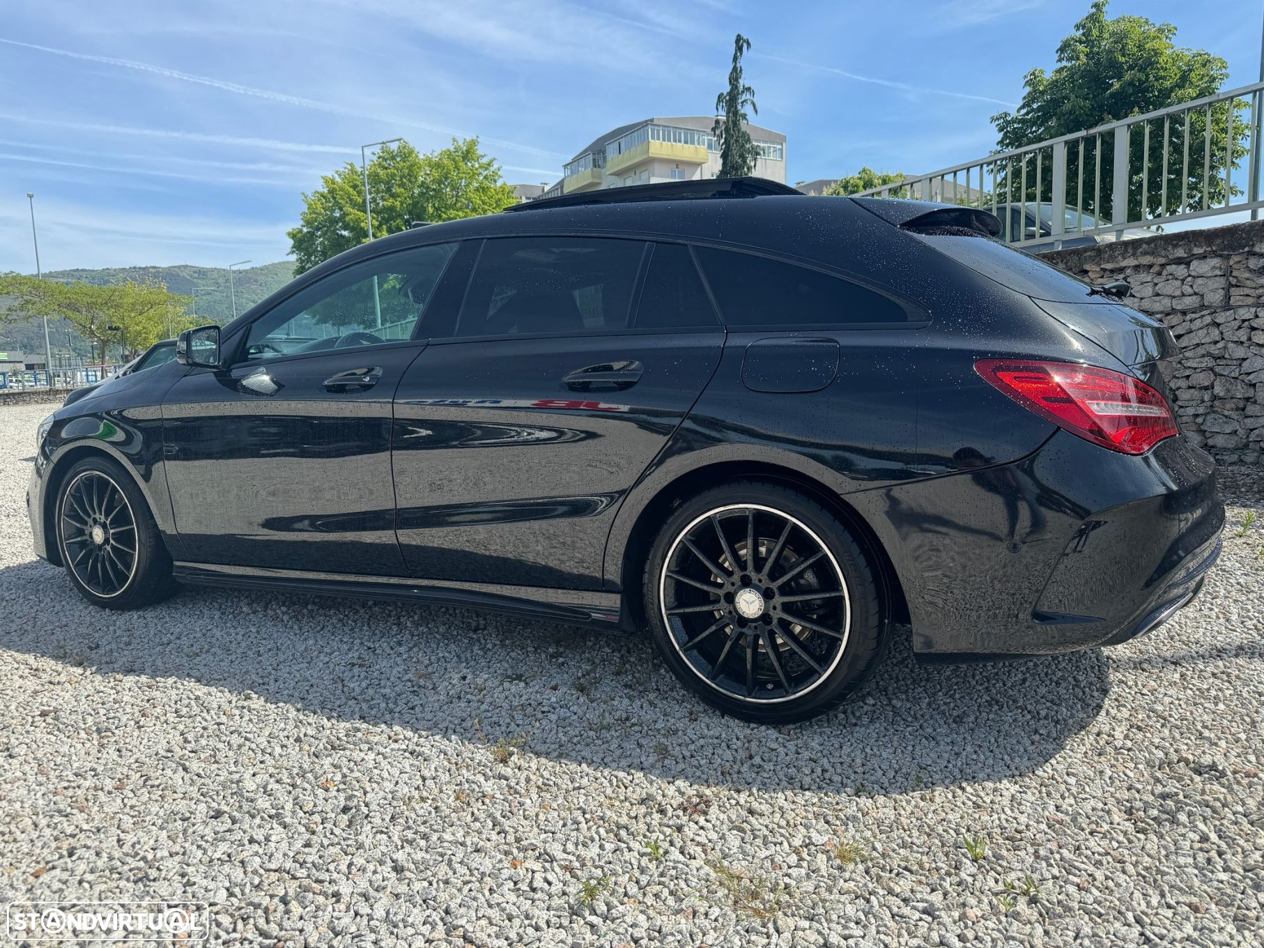 Mercedes-Benz CLA 220 d Shooting Brake AMG Line Aut. - 4