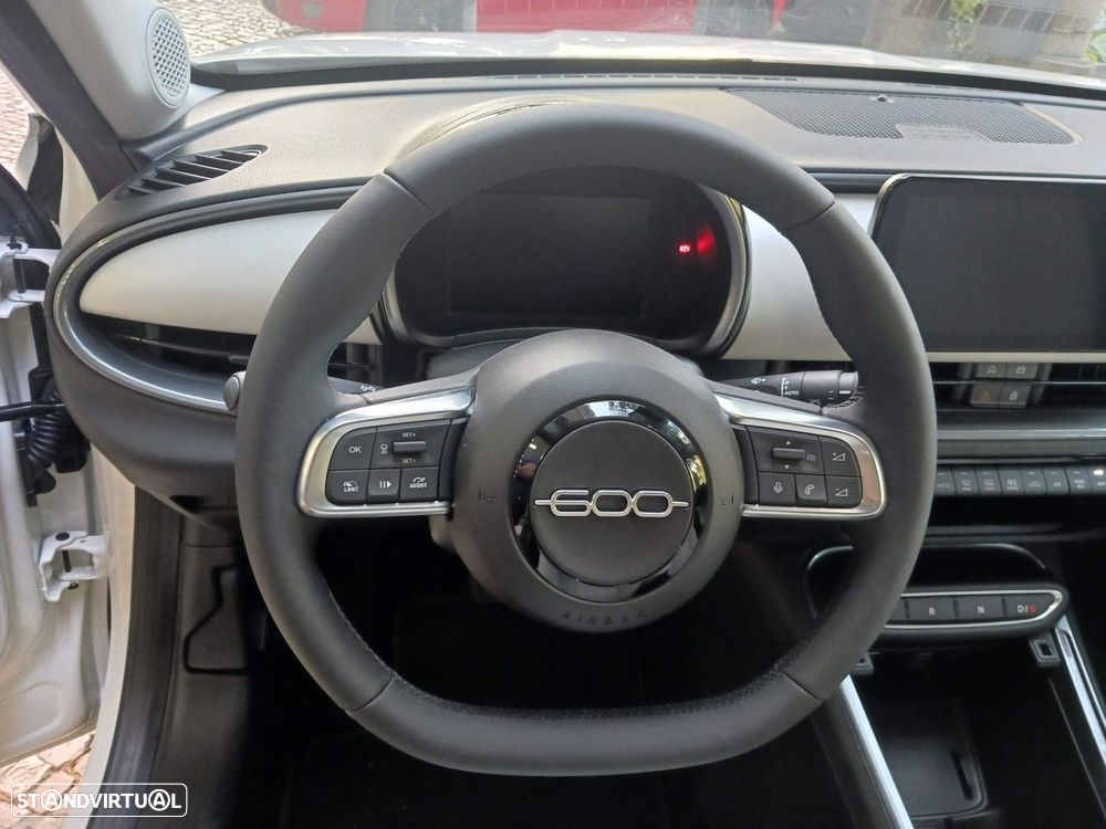 Fiat 600e 54 kWh La Prima - 11