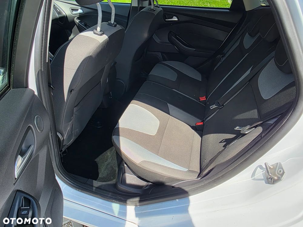 Ford Focus 1.6 EcoBoost Trend Sport - 13