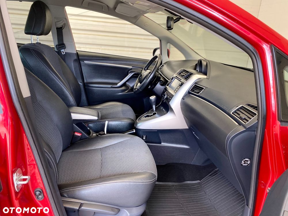 Toyota Verso 1.8 Premium MS - 11