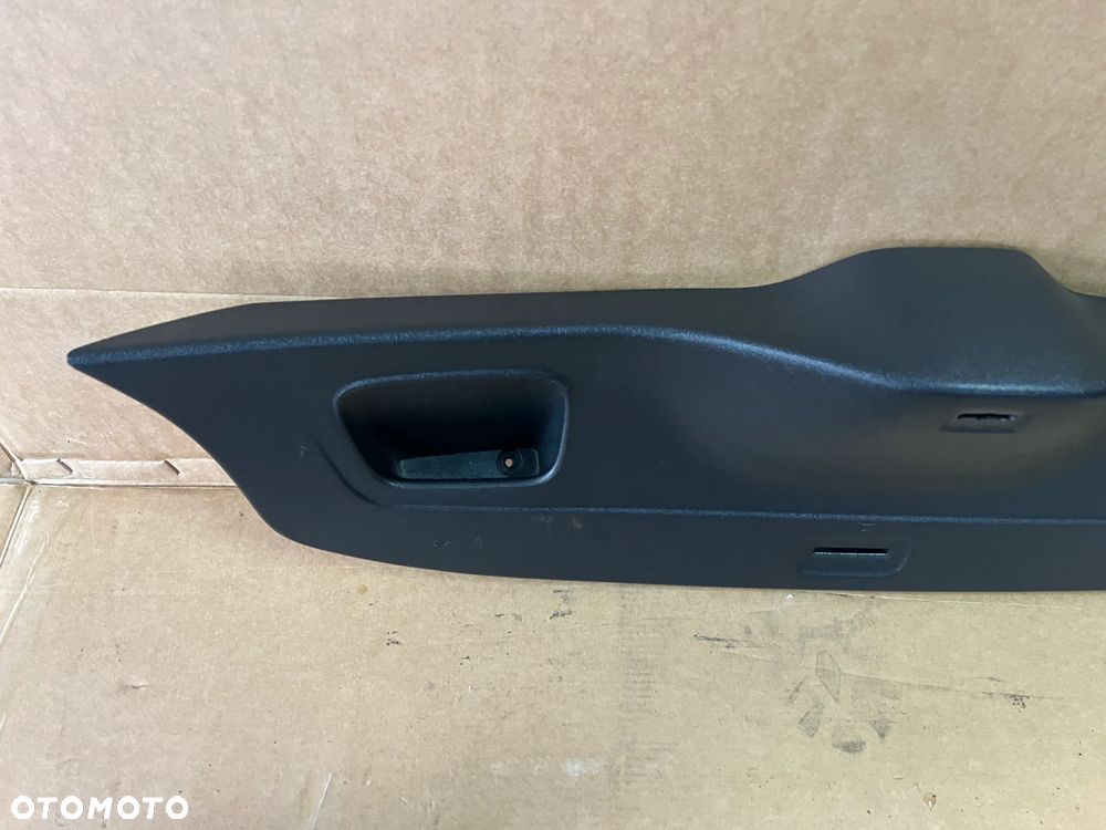 Tapicerka osłona klapy bagażnika VW UP 1S0867601E - 5