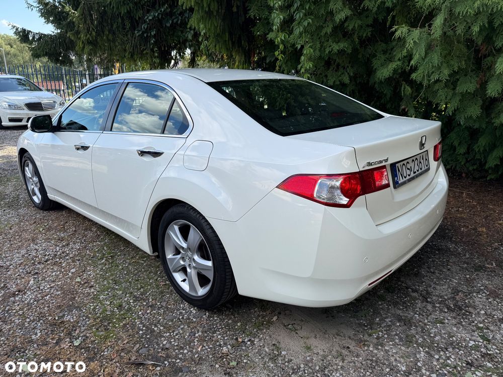 Honda Accord 2.0 Executive - 8