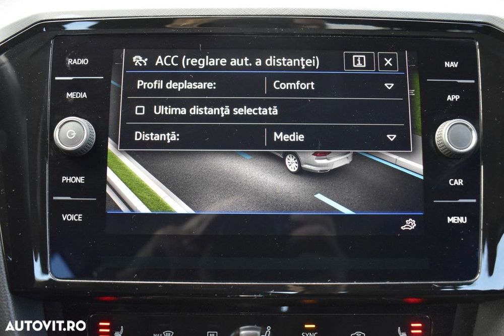 Volkswagen Passat 2.0 TDI DSG Comfortline - 18