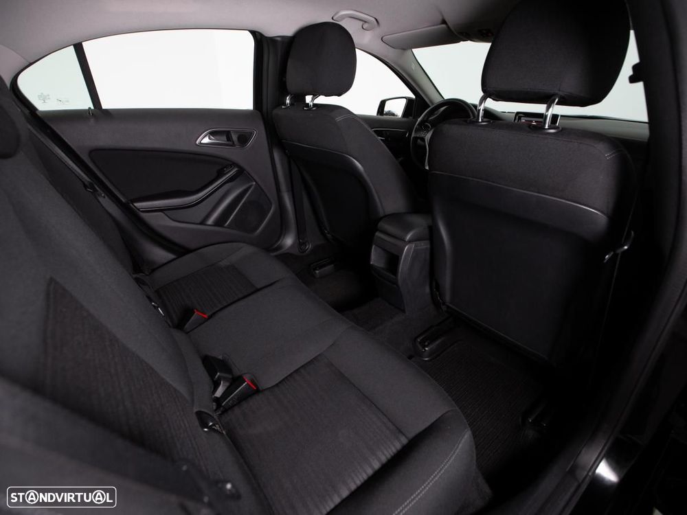 Mercedes-Benz A 180 - 11