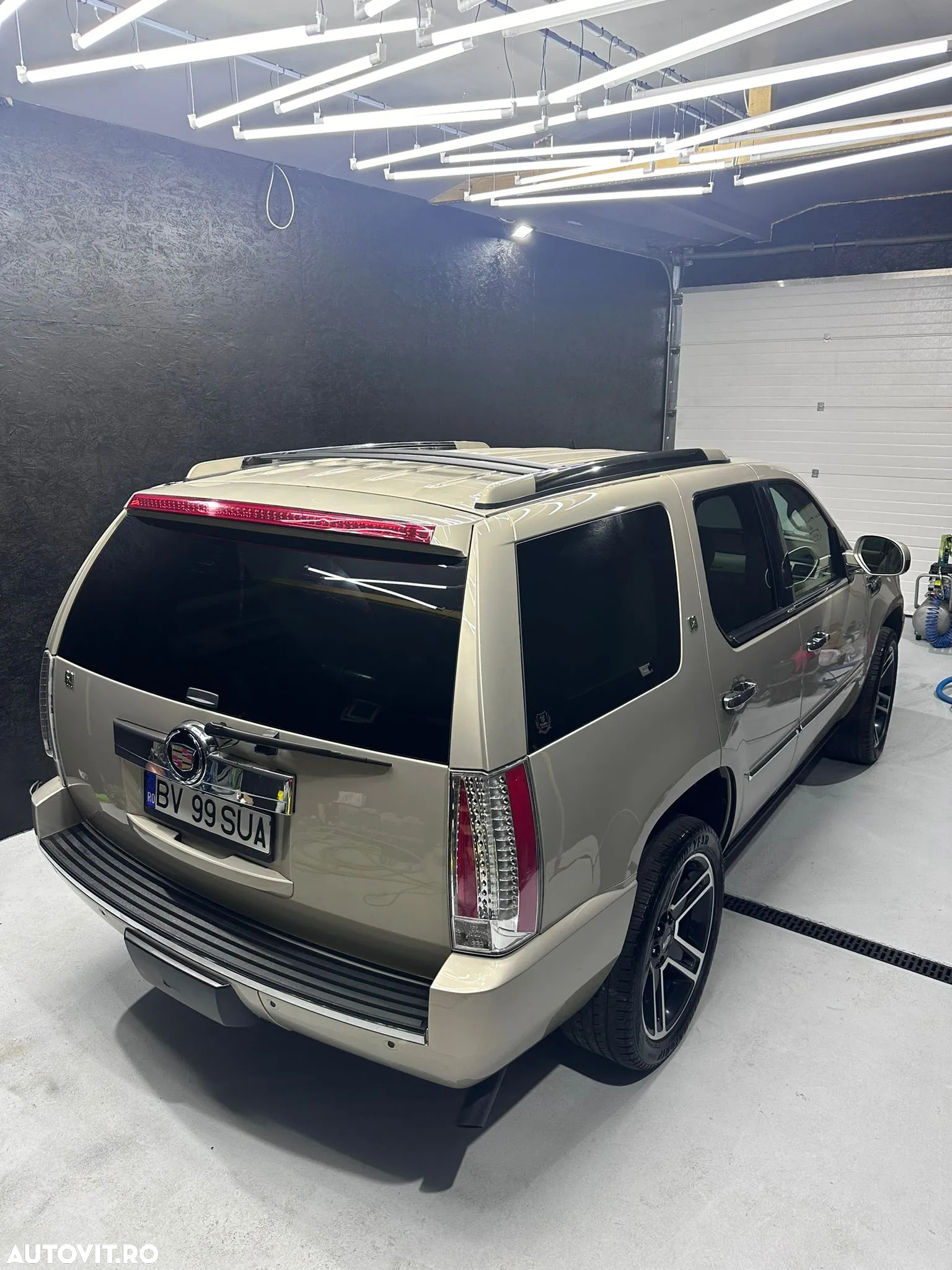 Cadillac Escalade 6.0 V8 - 37