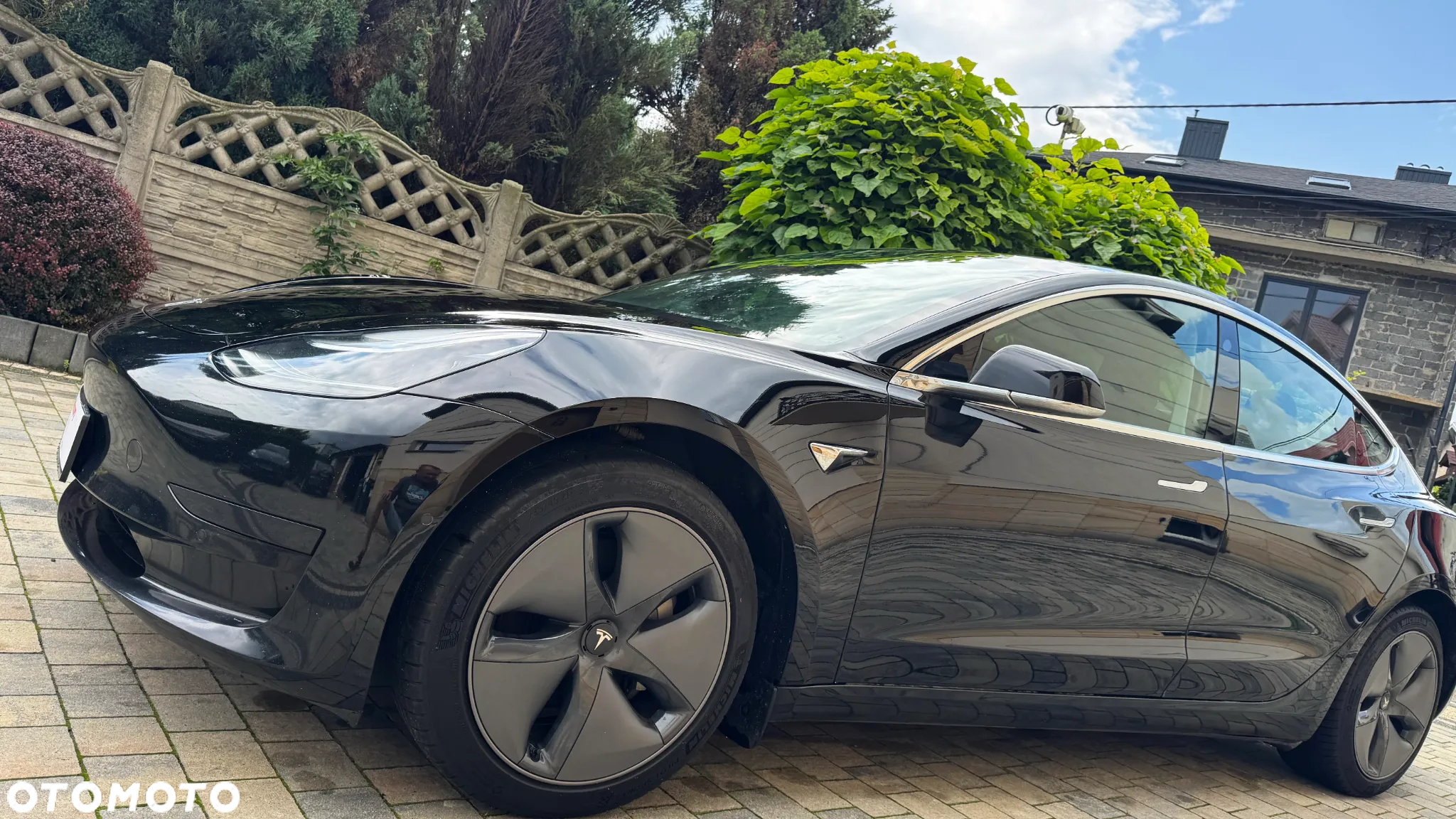 Tesla Model 3 - 5