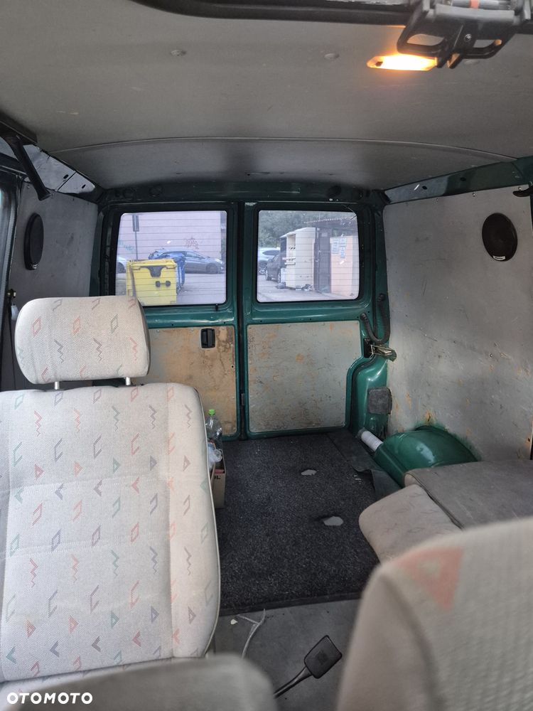 Volkswagen Transporter - 7