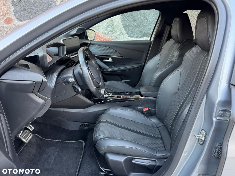 Peugeot 208 GT Line - 10