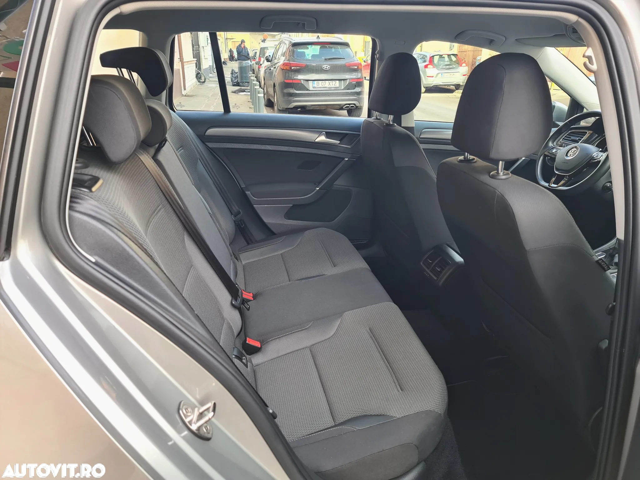 Volkswagen Golf 1.6 TDI (BlueMotion Technology) DSG Comfortline - 13