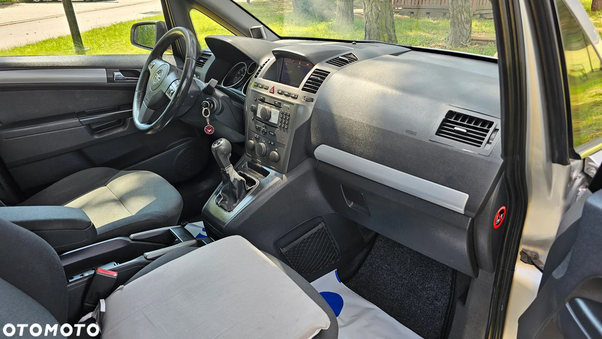 Opel Zafira 1.8 Cosmo EU5 - 16