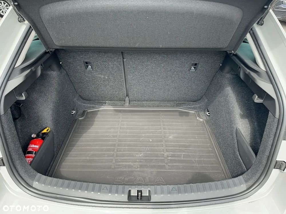 Skoda Scala 1.5 TSI Selection DSG - 23