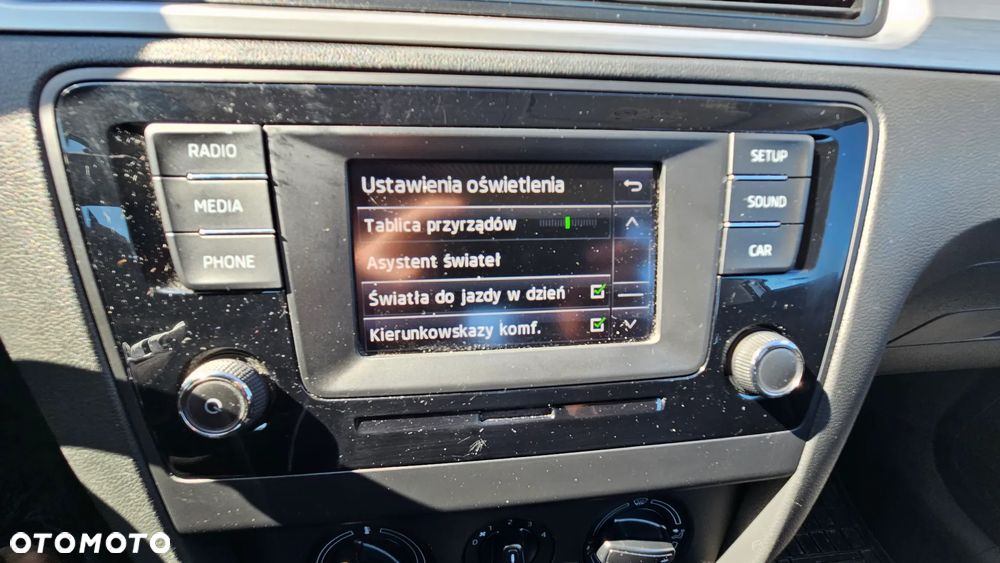 Skoda RAPID 1.4 TDI DPF Ambition DSG - 14