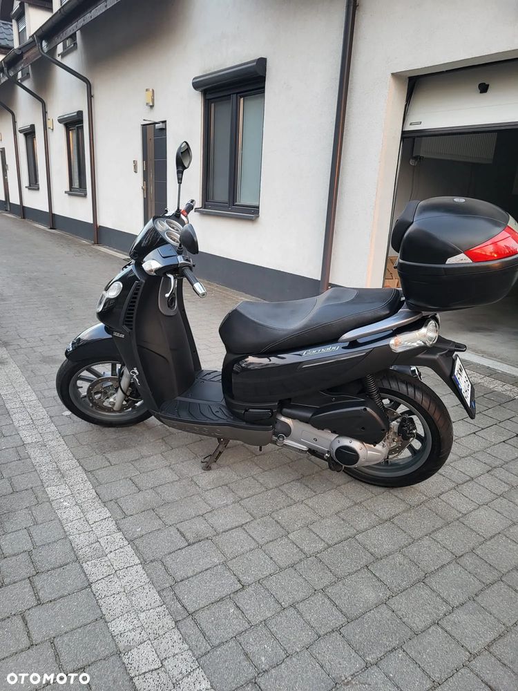 Piaggio Carnaby - 1