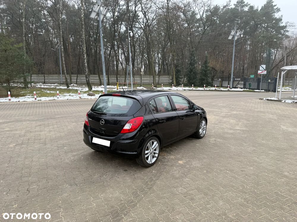 Opel Corsa 1.4 16V Innovation - 4