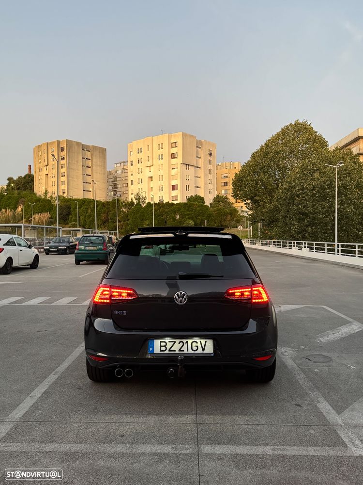 VW Golf 1.4 GTE Plug-In-Hybrid DSG - 24
