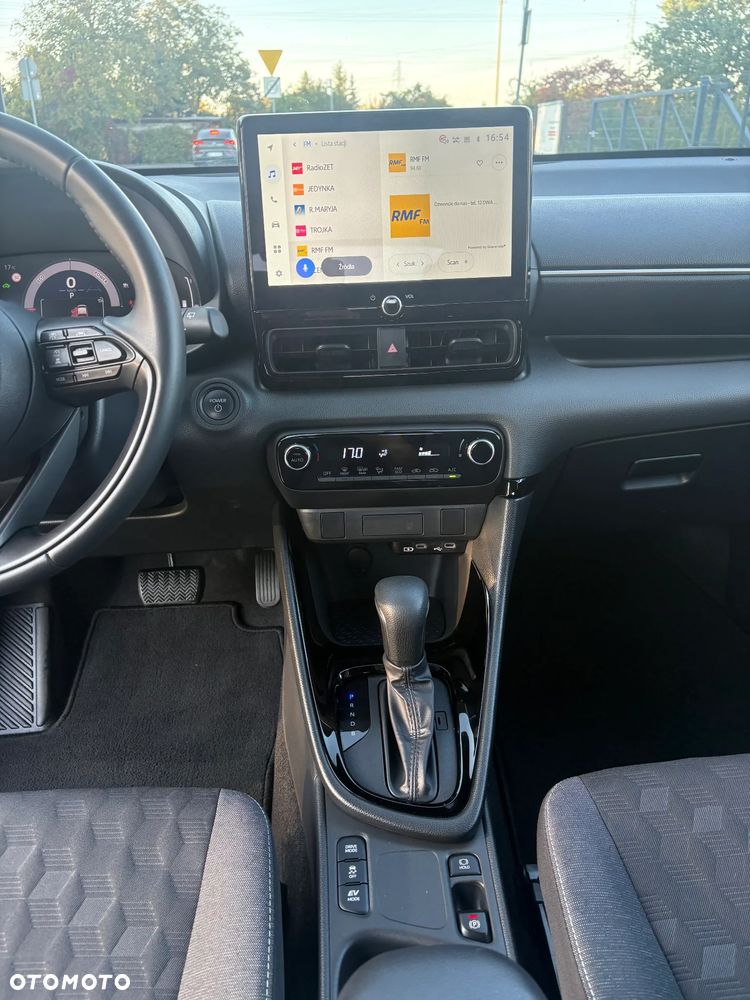 Toyota Yaris Hybrid 1.5 Executive - 16