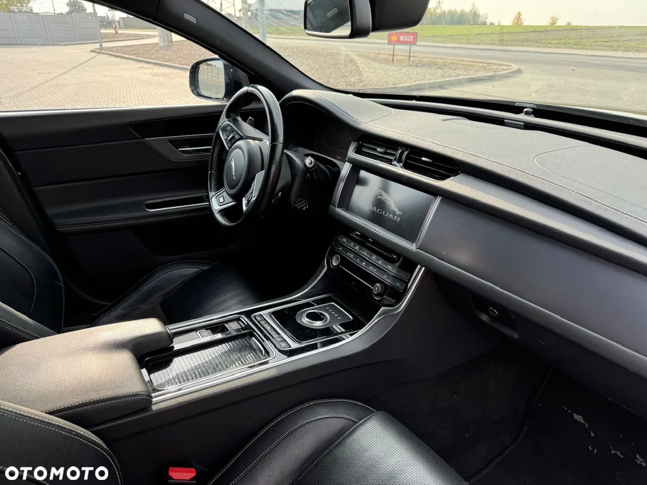 Jaguar XF 3.0 TDV6 300 Sport - 14