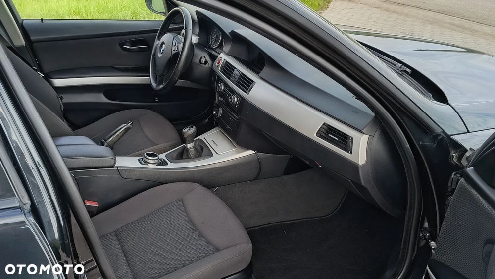 BMW Seria 3 - 16